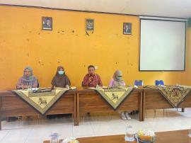 Pertemuan rutin kader kesehatan Kalurahan Mertelu